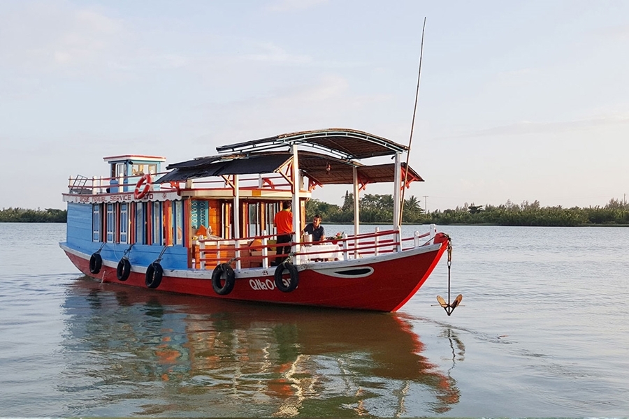 0000598 hoi an my son boat trip group tour 900