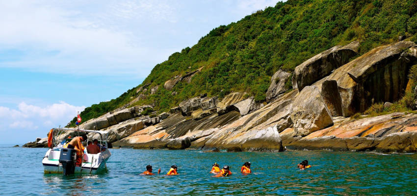 FULL DAY GROUP TOUR: CHAM ISLAND FROM DA NANG / HOI AN