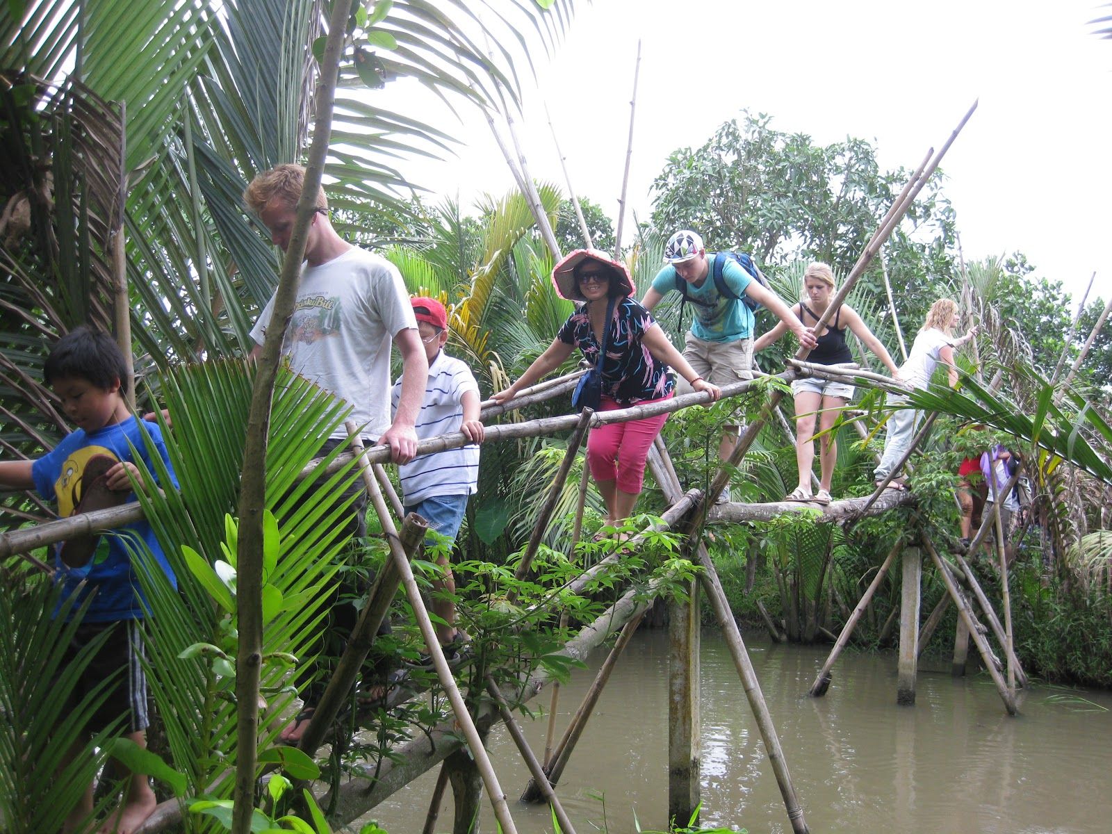 FULL DAY GROUP TOUR: MEKONG DELTA MY THO – BEN TRE